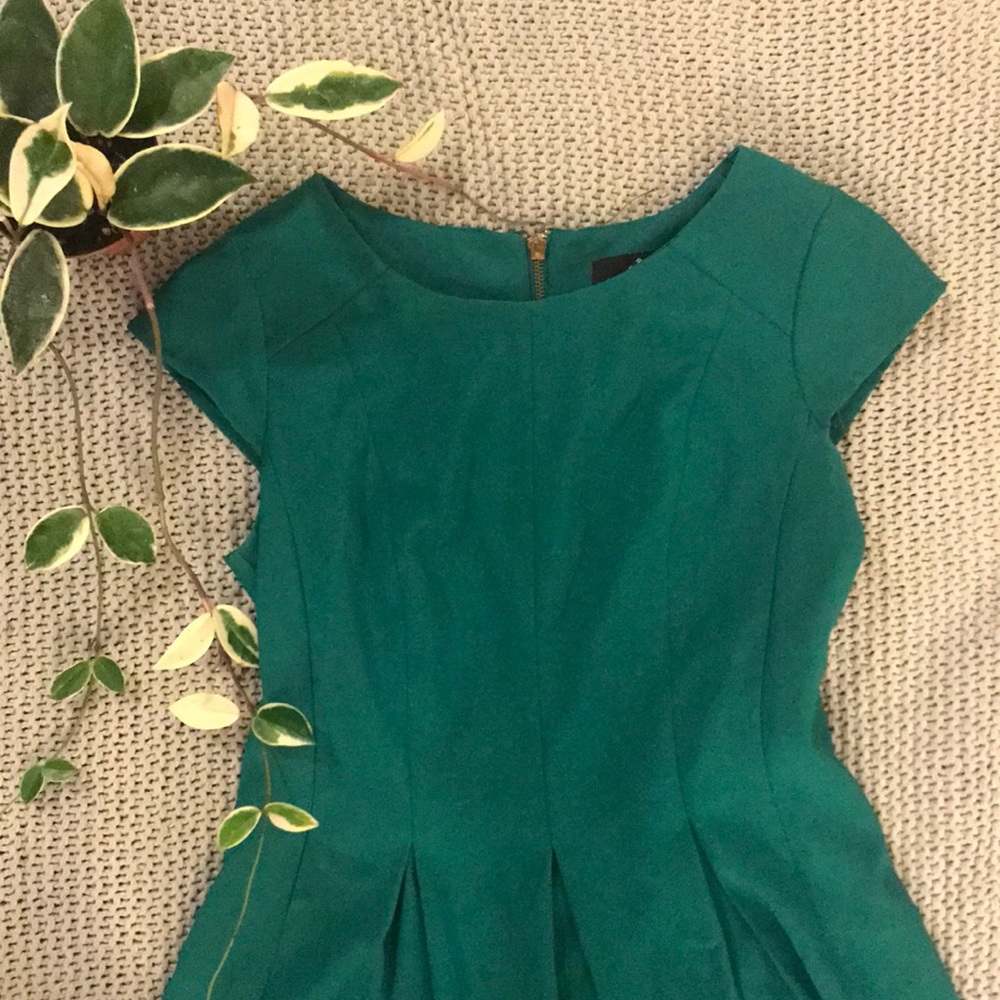 RONNI NICOLE DRESS✨ - Picture 2 of 4